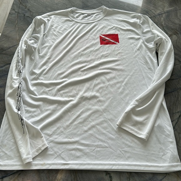 Kevin Brant | Rash Guard | Unisex Lobster Season | Used - Picture 1 of 8